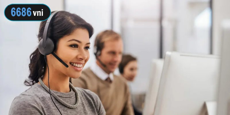 Đội ngũ hỗ trợ giải đáp, trả lời mọi câu hỏi của khách hàng