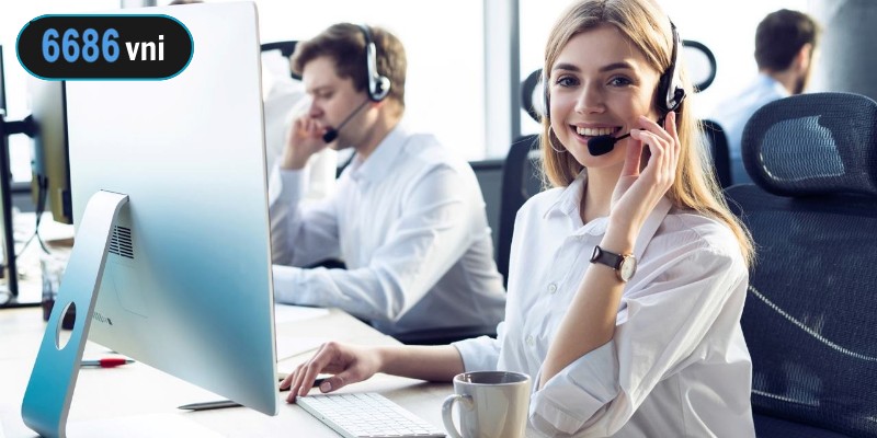Người dùng kết nối với tổng đài để được hỗ trợ nhanh nhất
